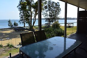 Dungowan Waterfront Apartments