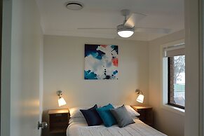 Dungowan Waterfront Apartments