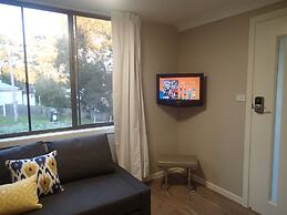 Dungowan Waterfront Apartments