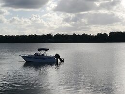 Dungowan Waterfront Apartments