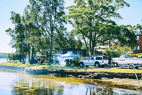 Dungowan Waterfront Apartments