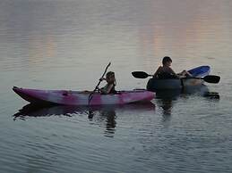 Dungowan Waterfront Apartments