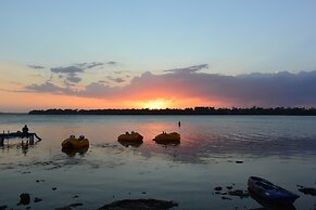 Dungowan Waterfront Apartments