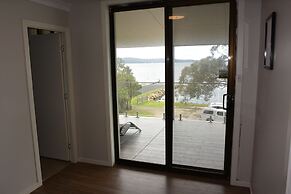 Dungowan Waterfront Apartments