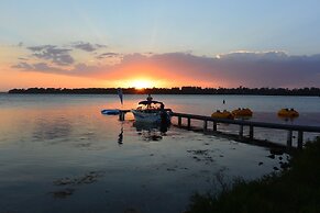 Dungowan Waterfront Apartments