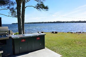 Dungowan Waterfront Apartments