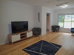 Dungowan Waterfront Apartments