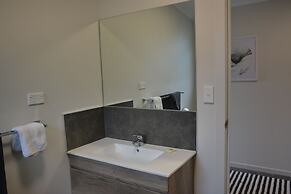 Dungowan Waterfront Apartments