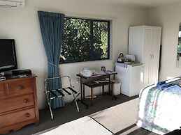 Bluebell Lodge And Cottage