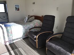 Bluebell Lodge And Cottage