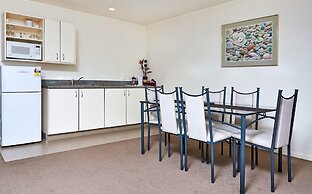 Barringtons Motor Lodge