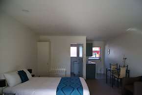 Barringtons Motor Lodge
