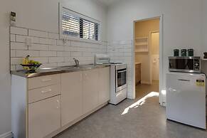 Abba Court Motel & Apartments