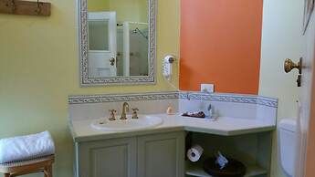 Casablanca Enchanted Cottage - Adults Only