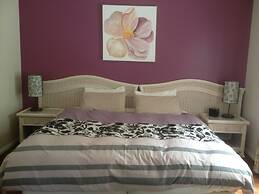 Casablanca Enchanted Cottage - Adults Only