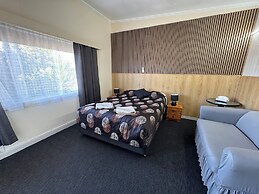 Blue Lake Motel