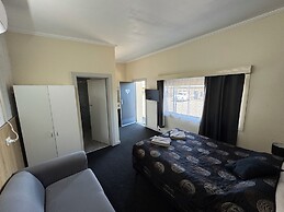 Blue Lake Motel