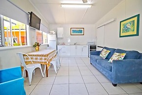 Bargara Gardens Motel & Holiday Villas