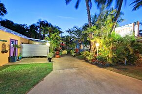 Bargara Gardens Motel & Holiday Villas