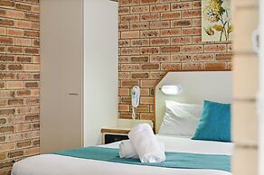 Garden City Motor Inn