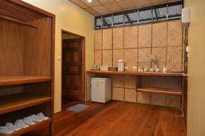 Boutique Raft Resort