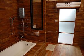 Boutique Raft Resort