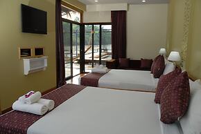 Boutique Raft Resort