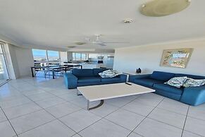 19th Avenue On The Beach