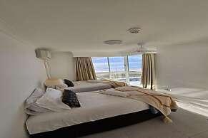 19th Avenue On The Beach