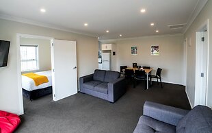 Aura Accommodation