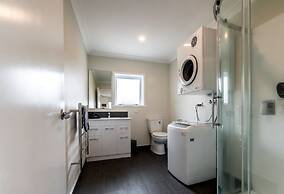 Aura Accommodation