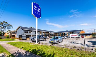 River Motel