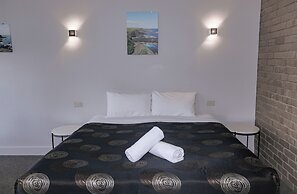Tropicana Motor Inn