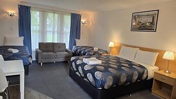 Tropicana Motor Inn