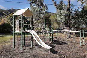 Pinnacle Holiday Lodge