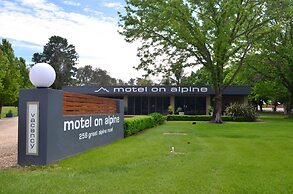 Motel On Alpine