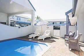 Aquarius Motor Inn