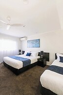 Aquarius Motor Inn