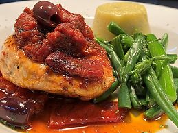 Magdala Motor Lodge & Lakeside Restaurant