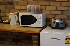 Magdala Motor Lodge & Lakeside Restaurant