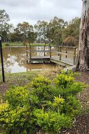Magdala Motor Lodge & Lakeside Restaurant