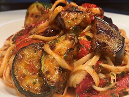 Magdala Motor Lodge & Lakeside Restaurant