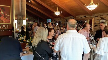 Magdala Motor Lodge & Lakeside Restaurant