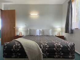 ASURE Ambassador Motor Lodge