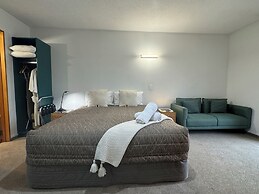 ASURE Ambassador Motor Lodge