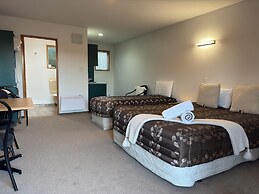 ASURE Ambassador Motor Lodge