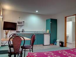 ASURE Ambassador Motor Lodge