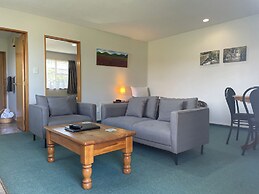 ASURE Ambassador Motor Lodge