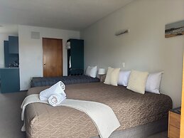 ASURE Ambassador Motor Lodge