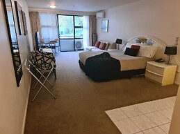Oceanside Resort & Twin Towers